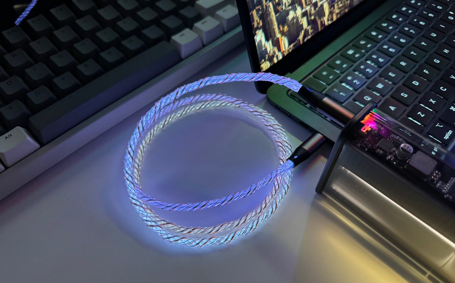 M004-Lit USB Charging Cable