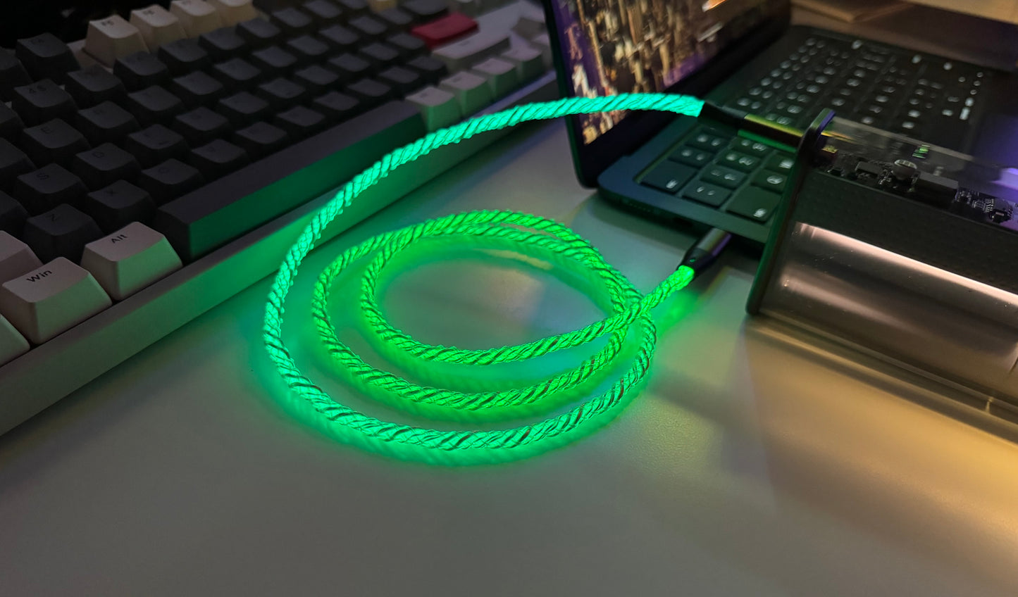 M004-Lit USB Charging Cable