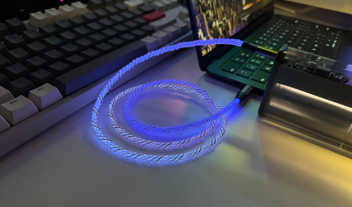 M004-Lit USB Charging Cable